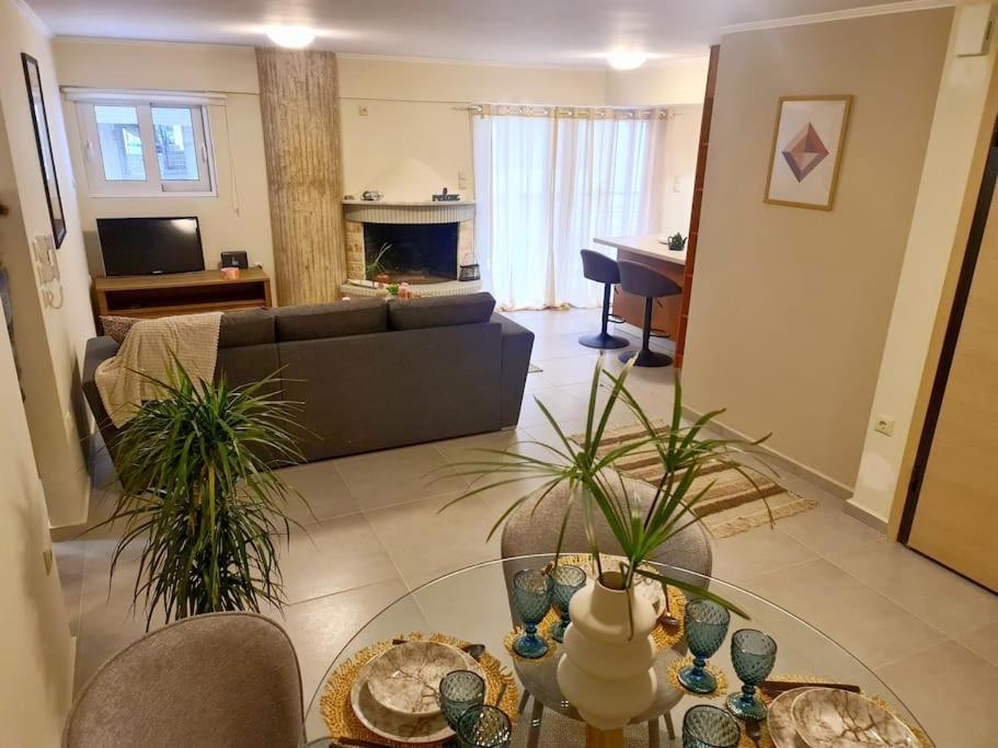 Filoxenia Luxury Home パトラ エクステリア 写真