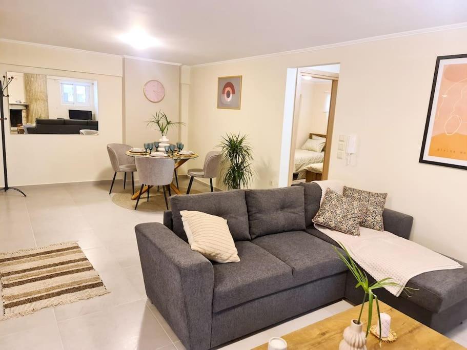 Filoxenia Luxury Home パトラ エクステリア 写真